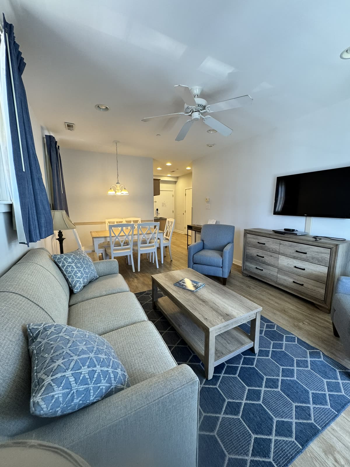 Suite living room at Ebb Tide Suites